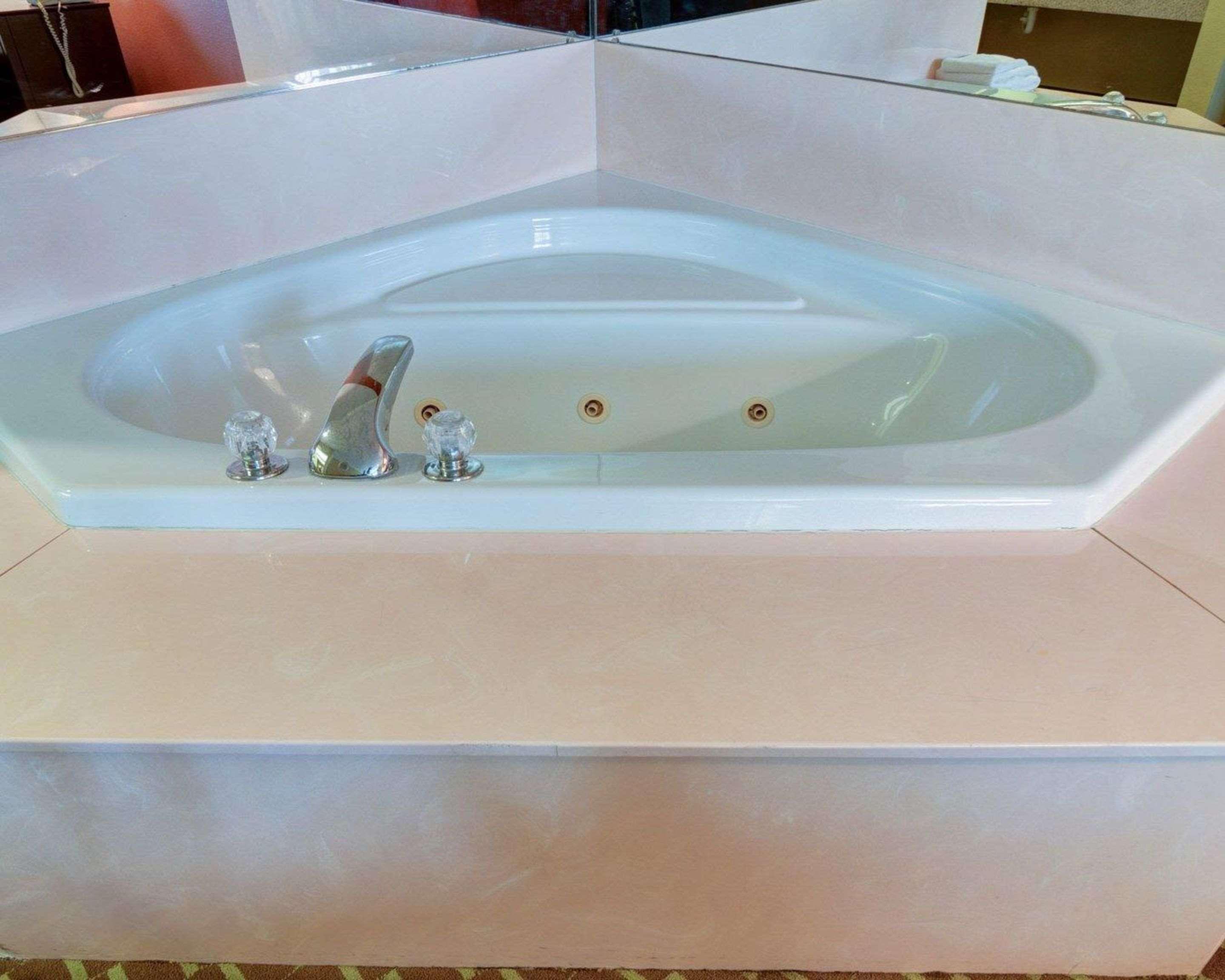 Quality Inn & Suites Pine Bluff Zewnętrze zdjęcie